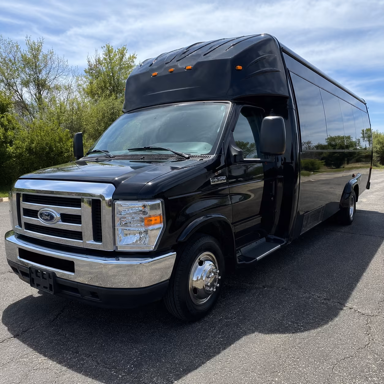 birthday party buses for bar crawls through columbus s short north and arena district