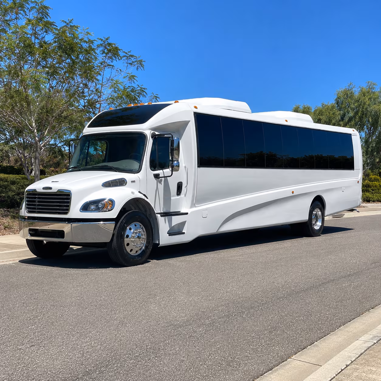 columbus 35 passenger minibus