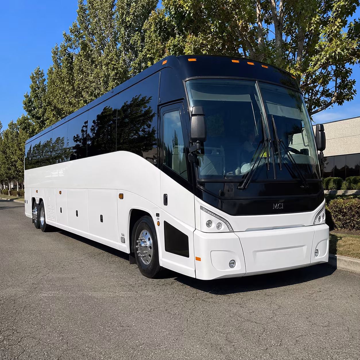 columbus 50 passenger charter bus