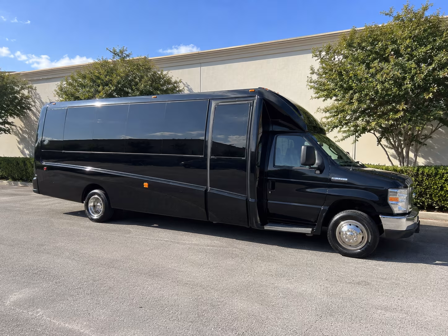 party buses for columbus wedding parties and bridal groups