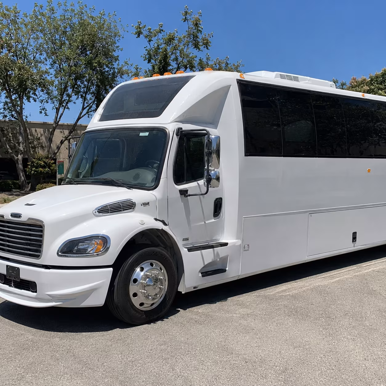 party buses to kemba live and the outdoor amphitheater