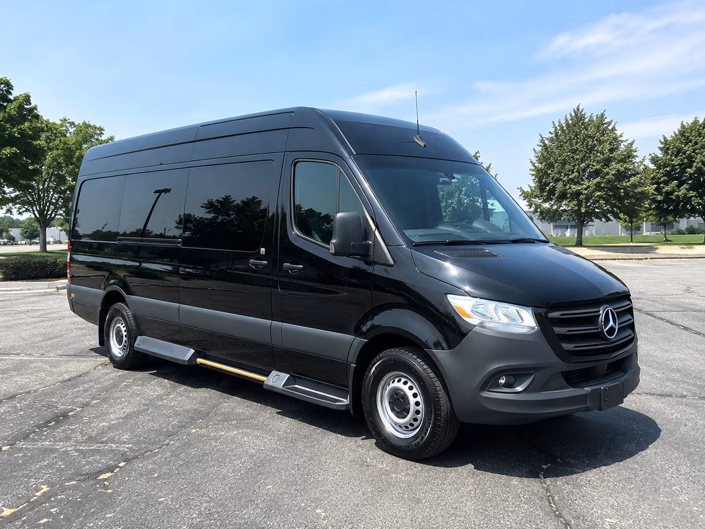 sprinter van and minibus rentals for small group winery trips near columbus